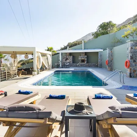 Villa Royal Hill - Private Pool - Sleeps 8