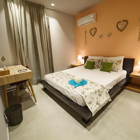 Royal Hill - Private Pool - Sleeps 8